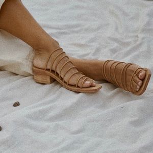 Designer ST-AGNI INES SANDAL - TAN